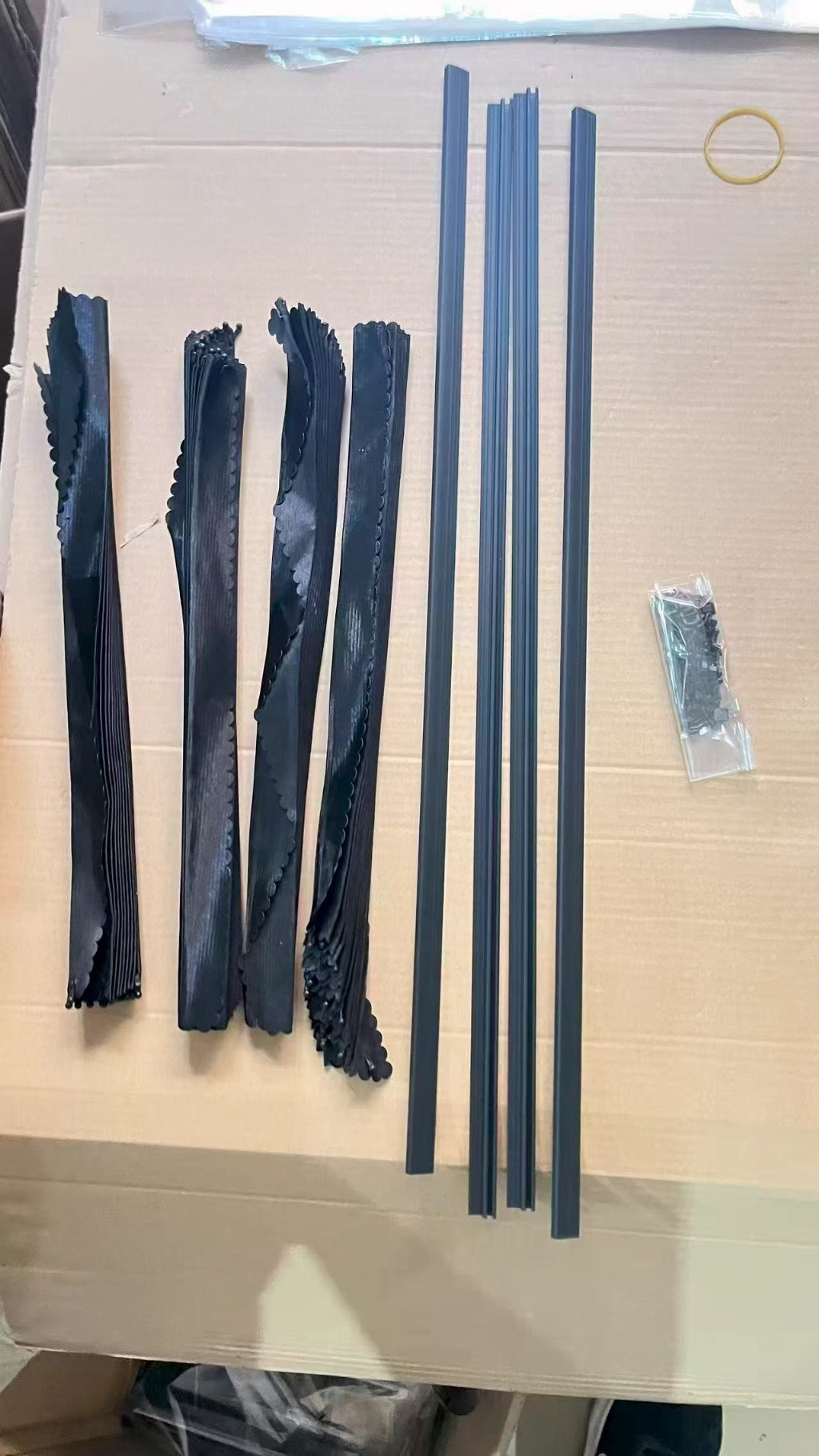 高密度黑盾車用推拉滑軌隔熱遮陽簾4入 — 圖 6