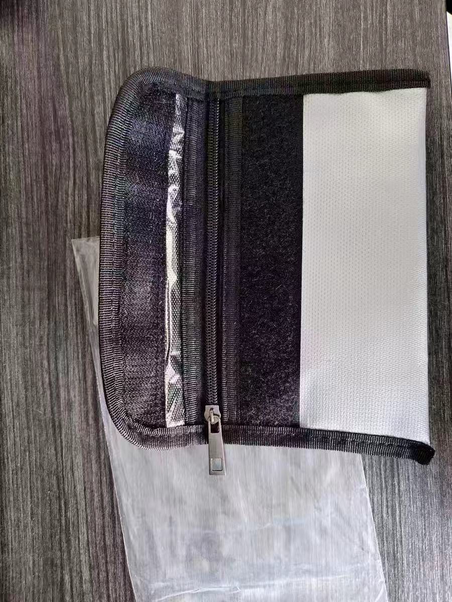 隨身雙層防護防火防水重要文件物品收納袋 — 圖 5
